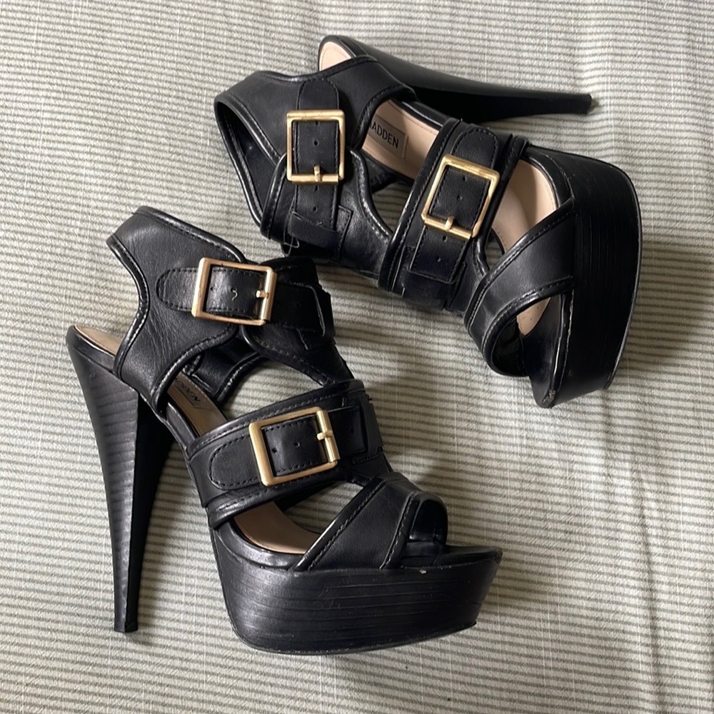 Steve Madden Black and Gold High Heels ✨